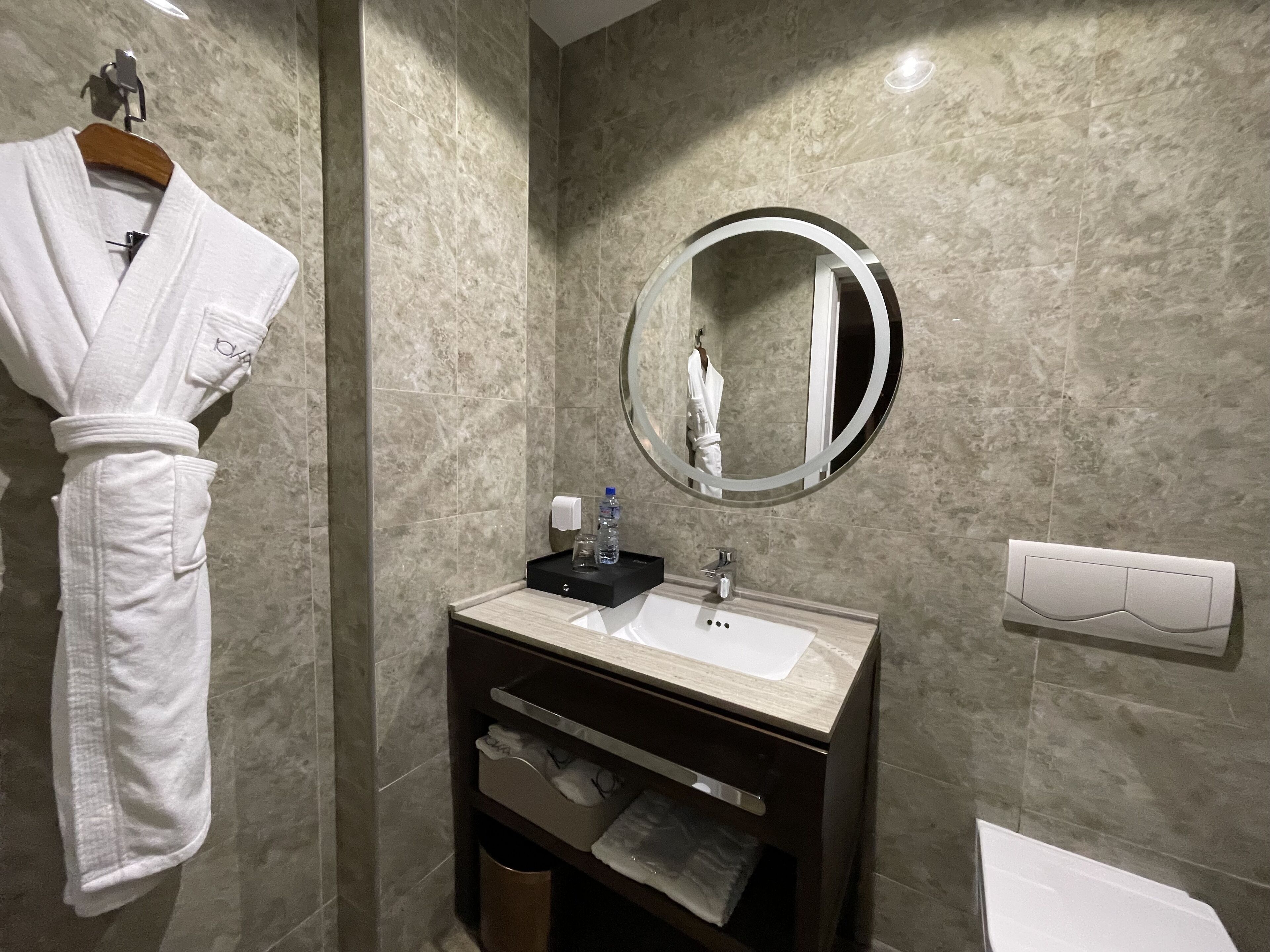 CIKA Golden Hotel & Suites