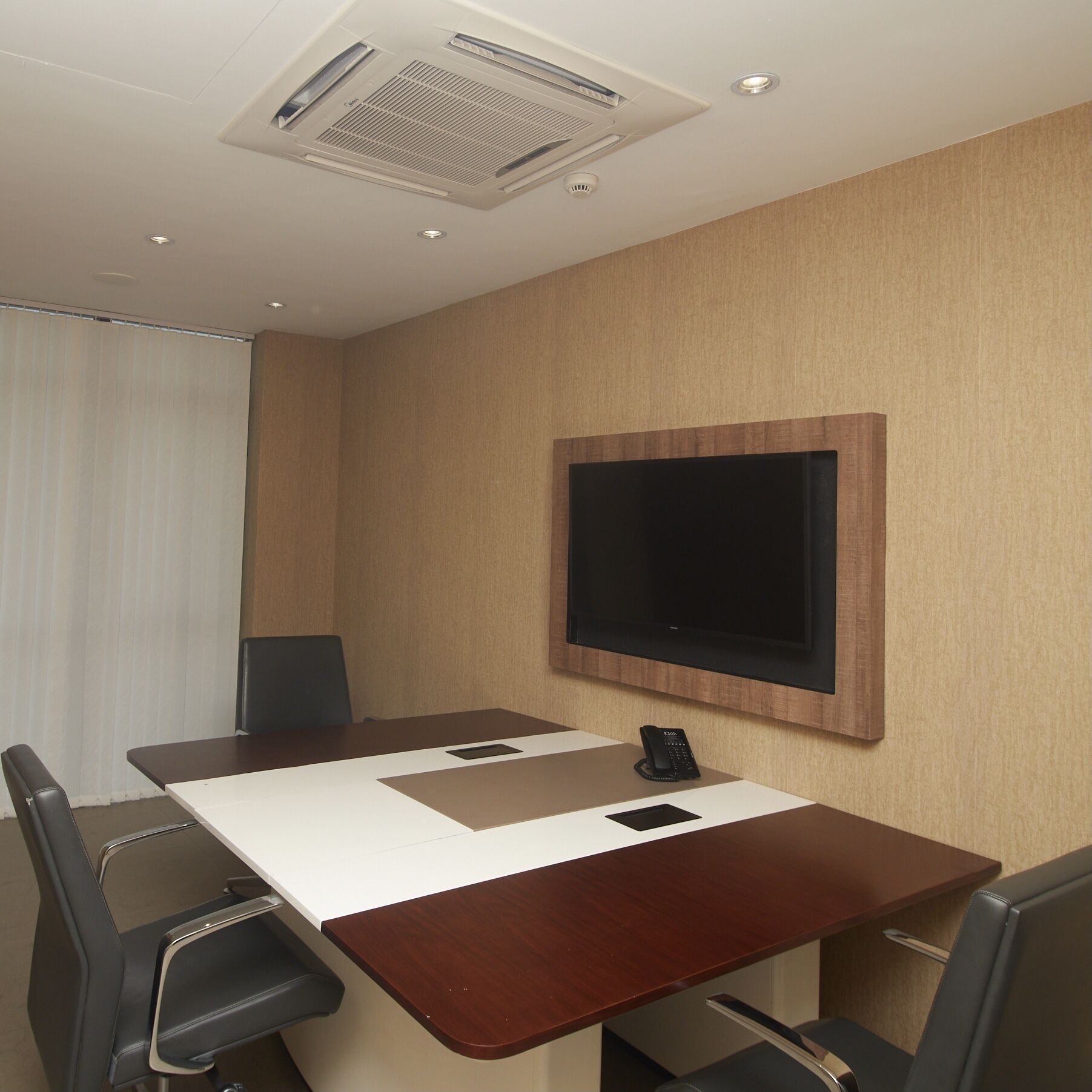 CIKA Golden Hotel & Suites