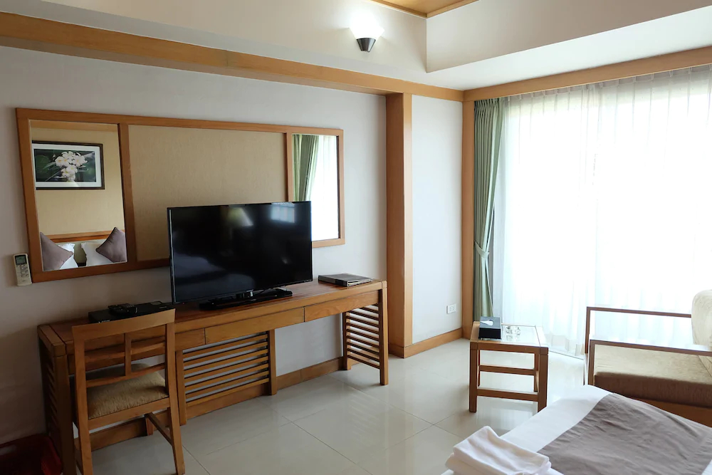 Green Mansion & Service Apartment