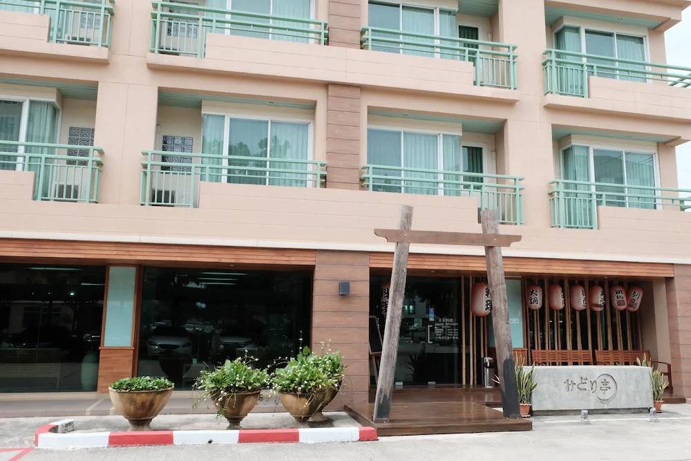 Green Mansion & Service Apartment
