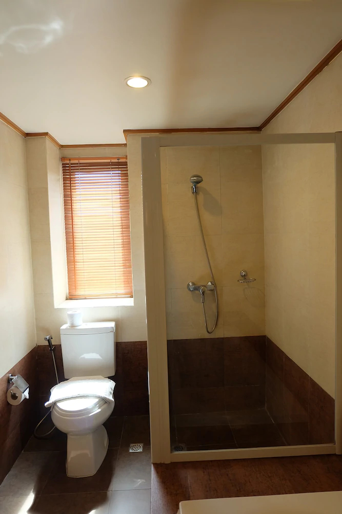 Green Mansion & Service Apartment
