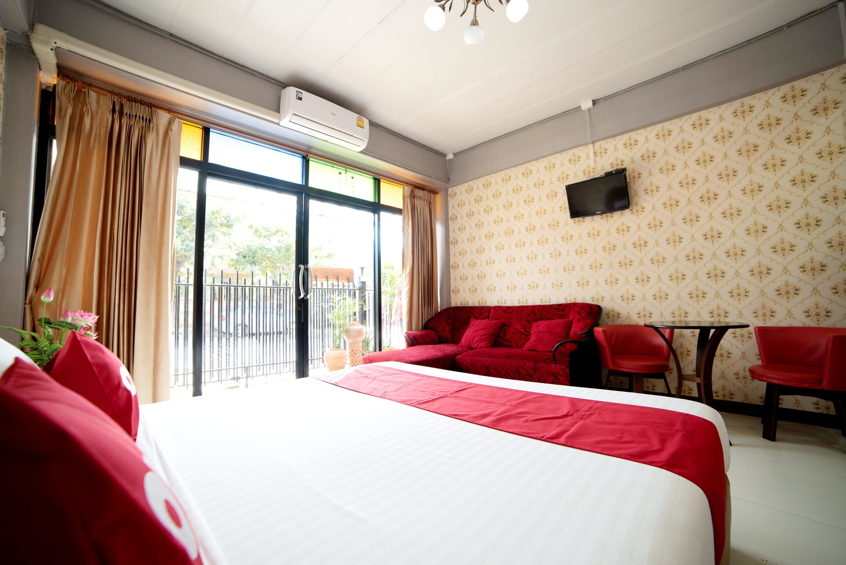 Krung Kao Traveller Lodge