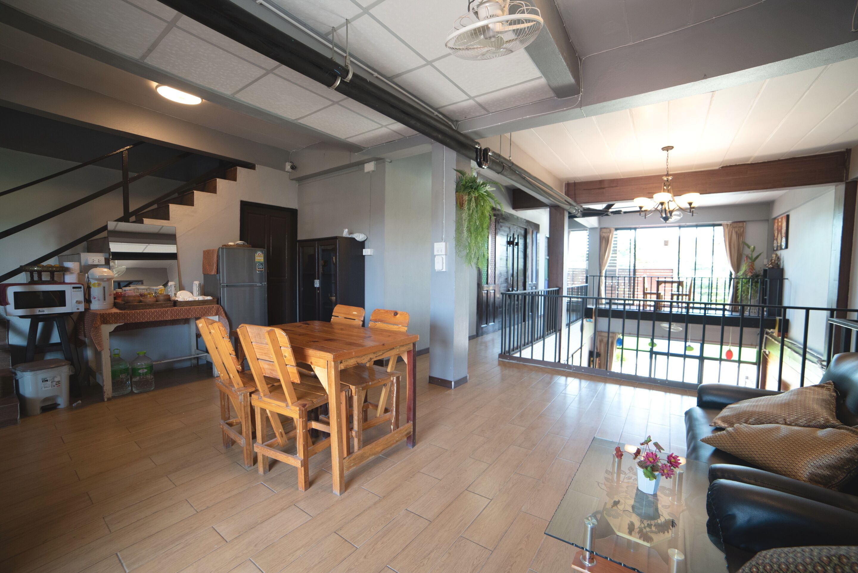 Krung Kao Traveller Lodge