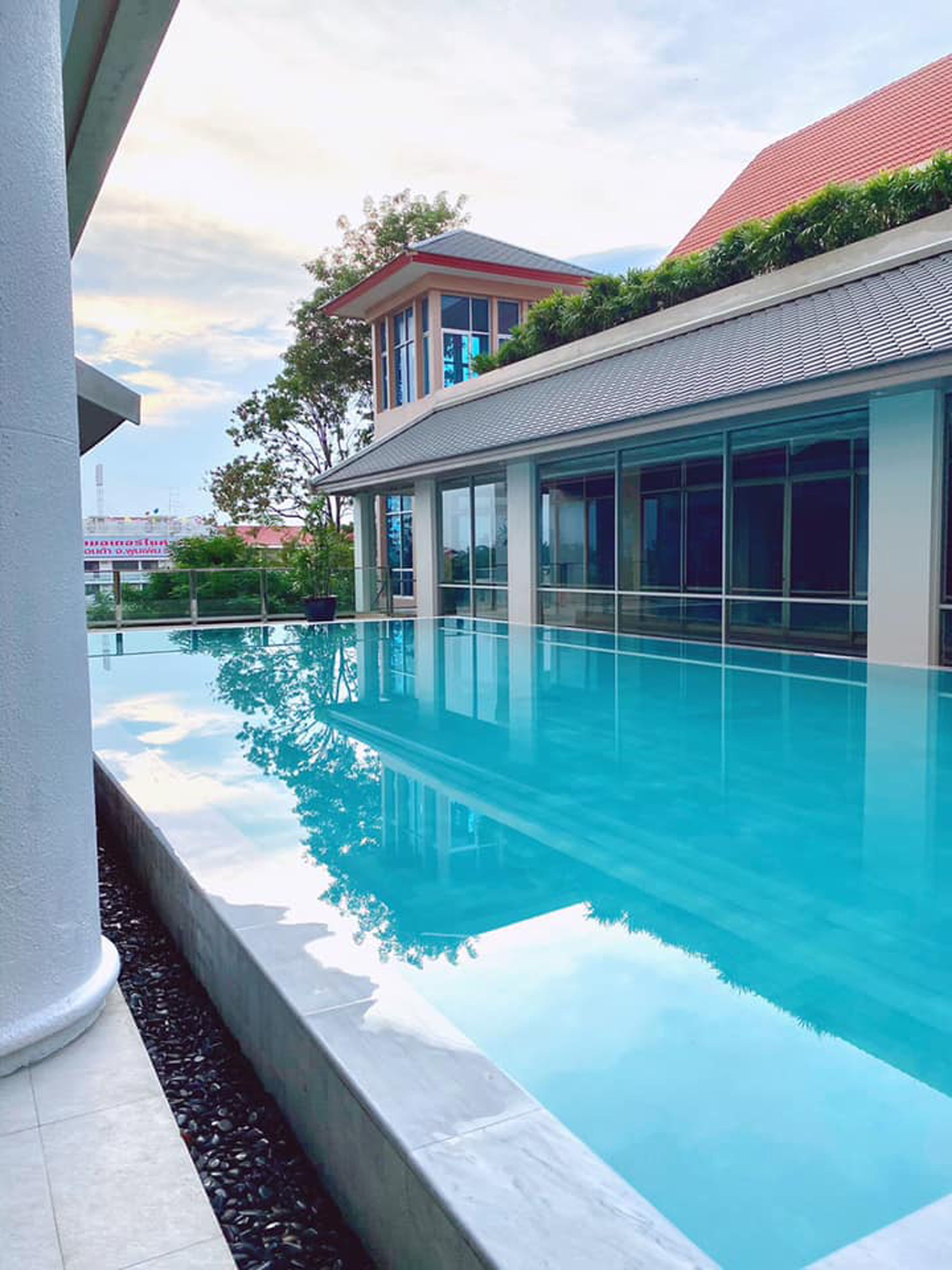Krungsri River Hotel