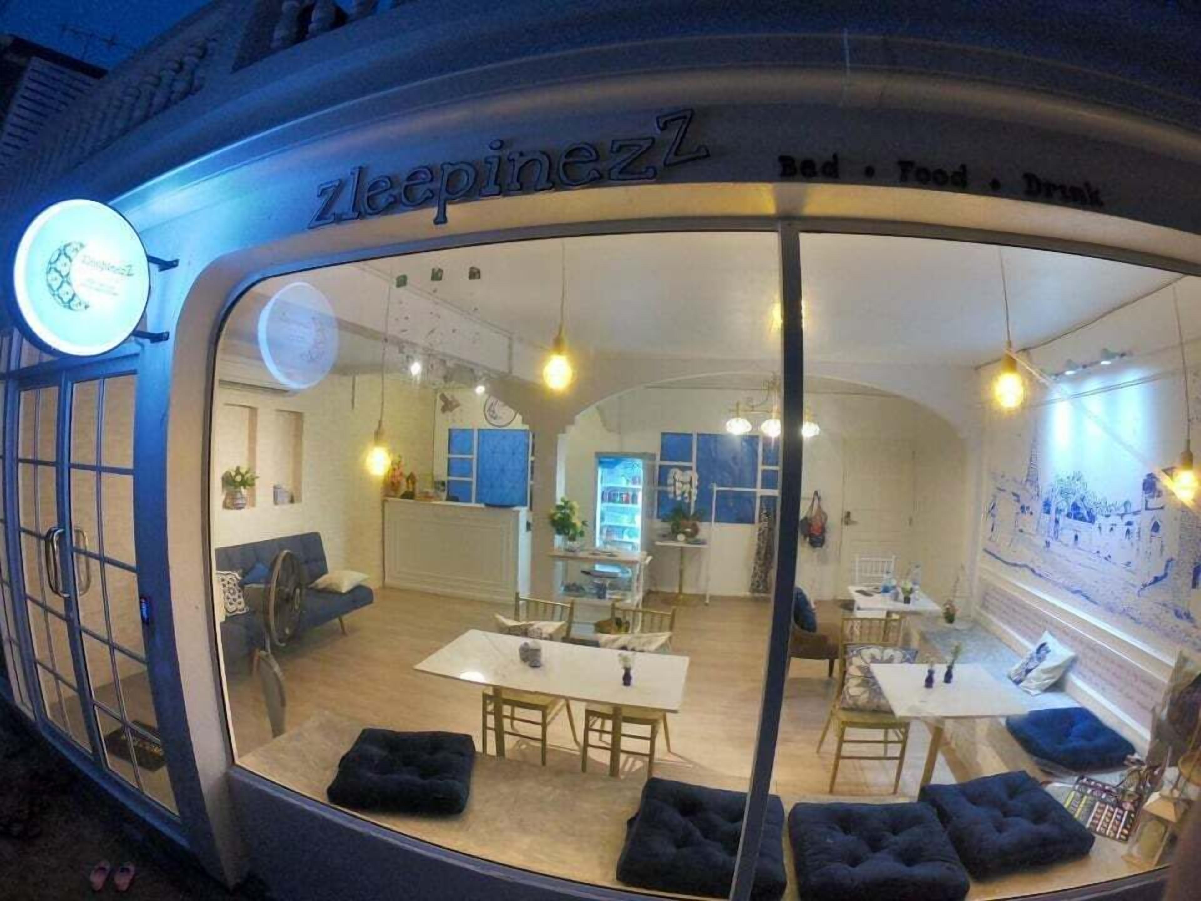 ZleepinezZ Hostel