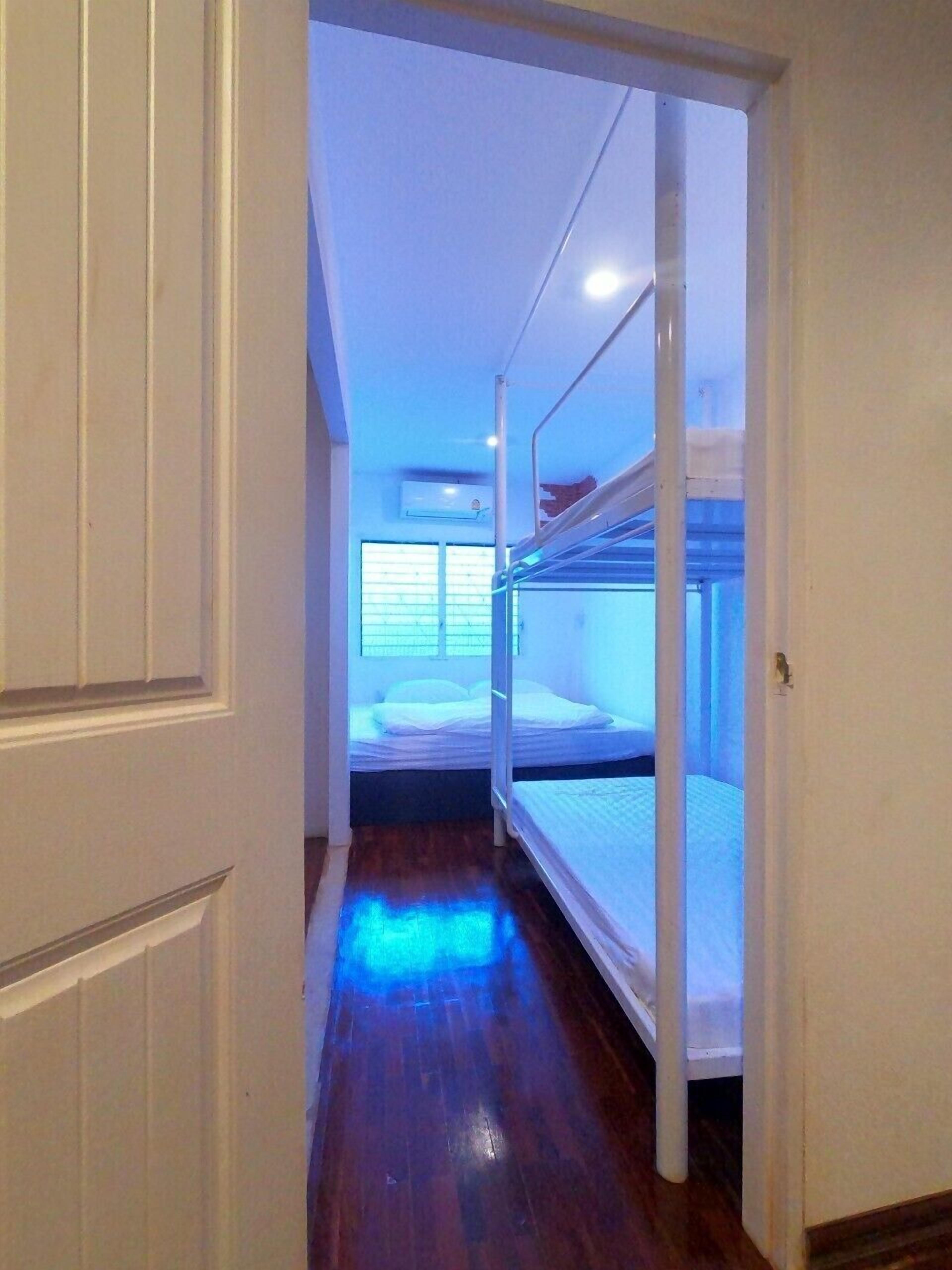 ZleepinezZ Hostel
