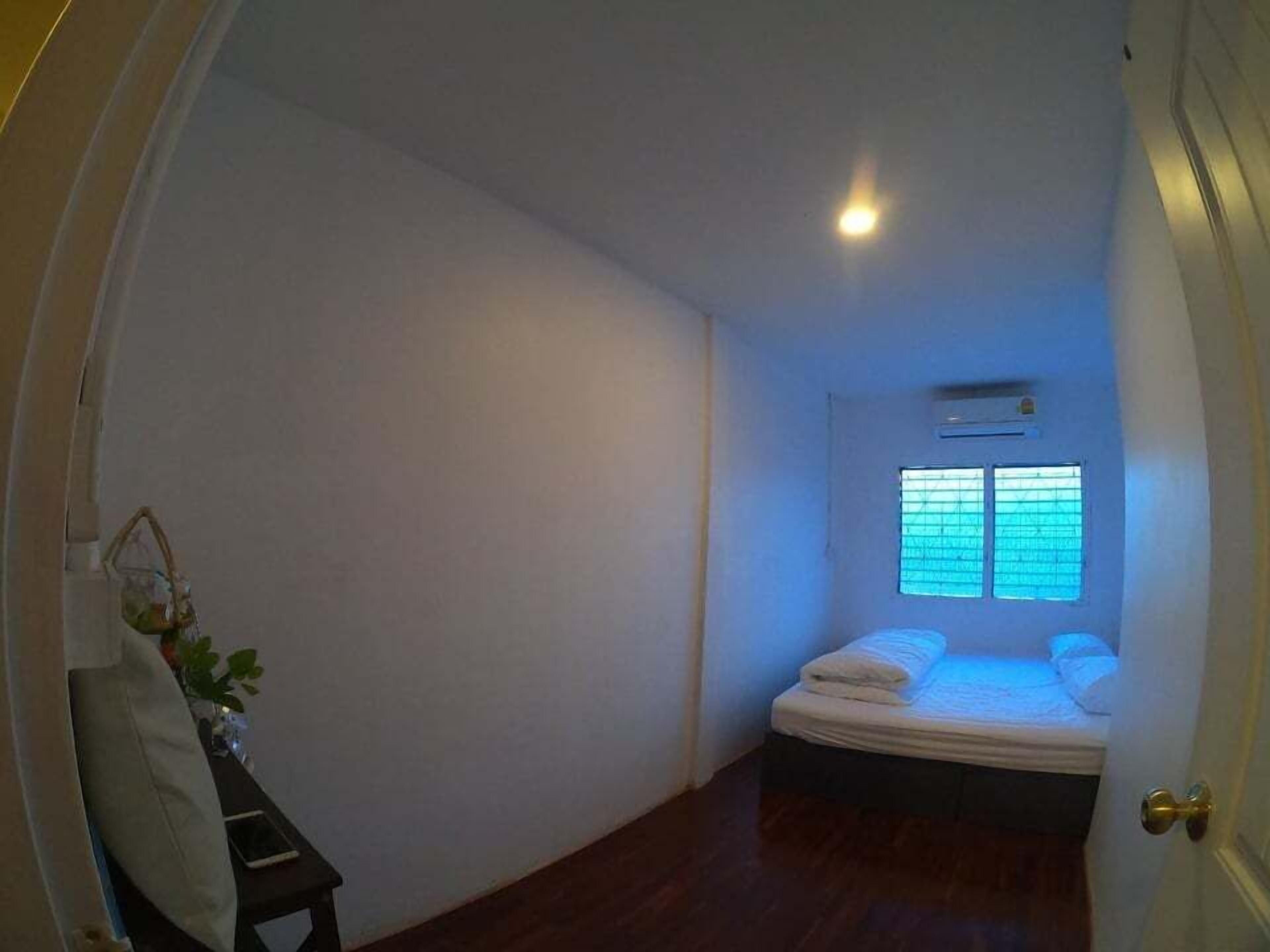 ZleepinezZ Hostel