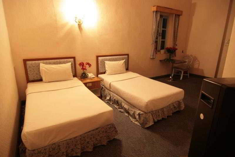 13 Coins Antique Villa