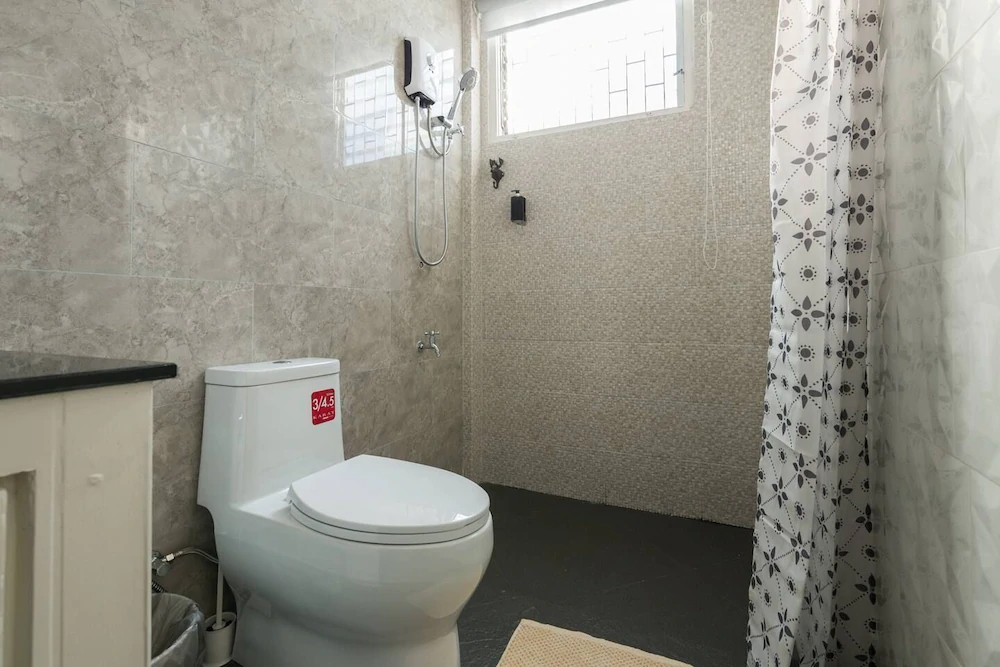 196 OldTown Chic Hostel