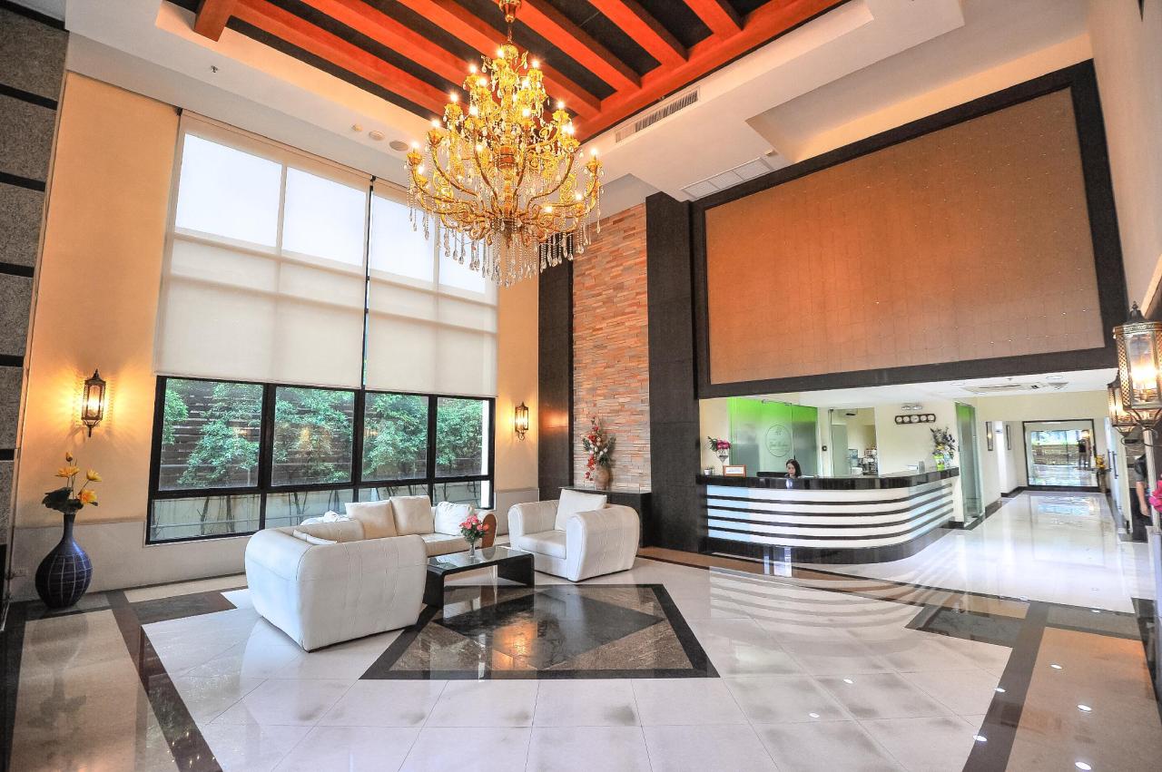 42 Grand Residence