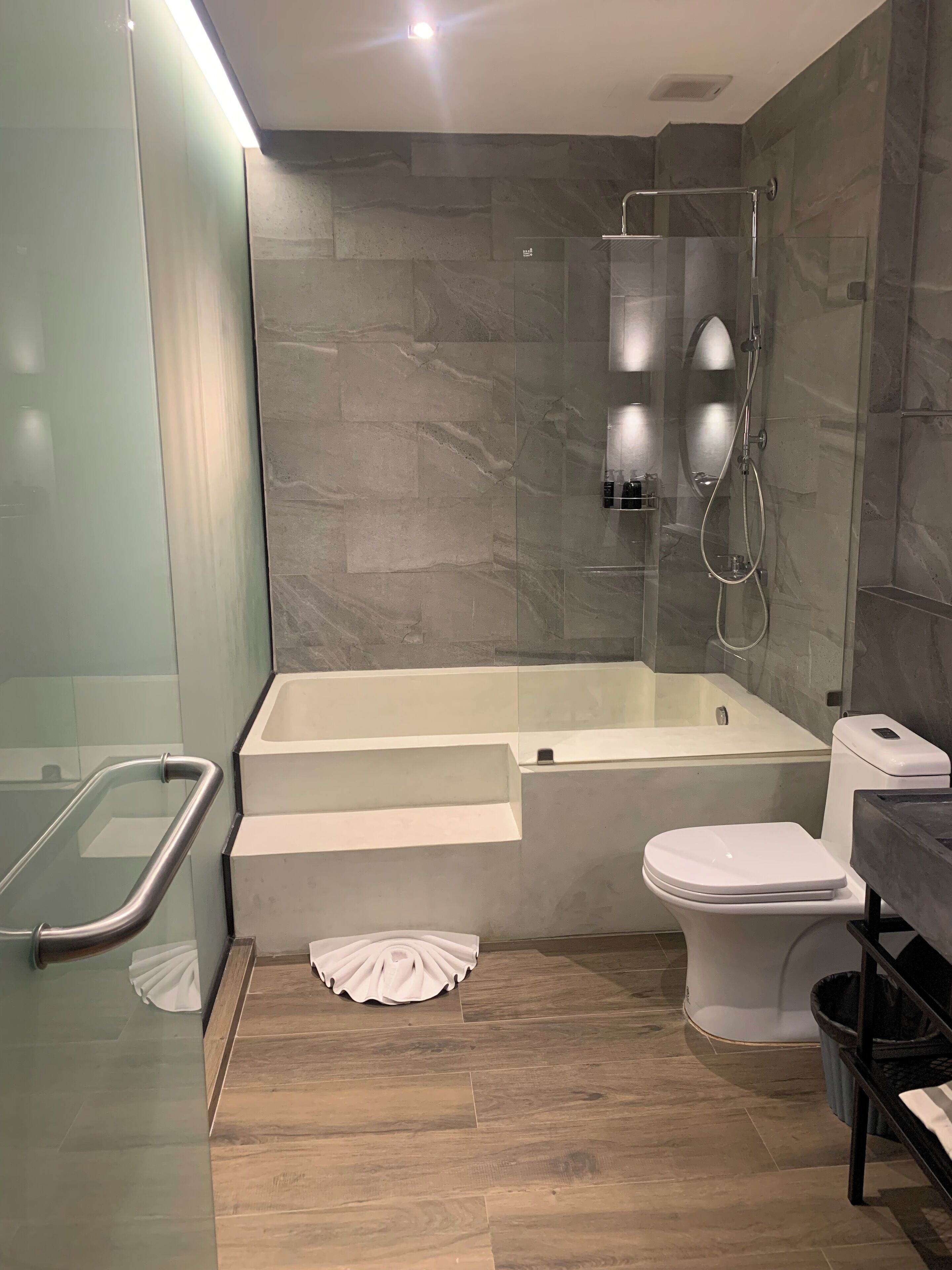 515 Victory Hotel