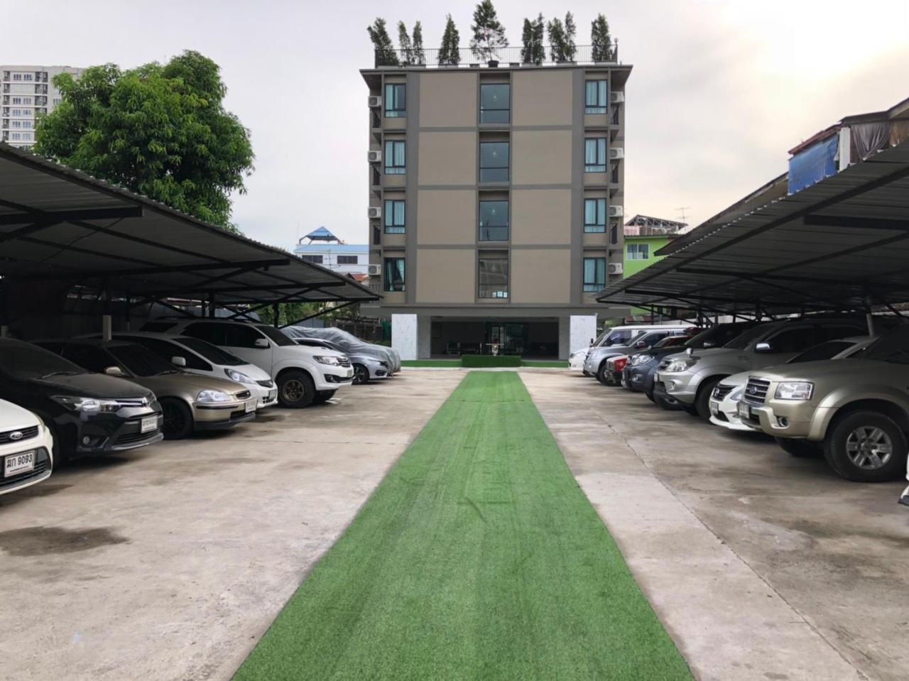 51 Suanplu Residence