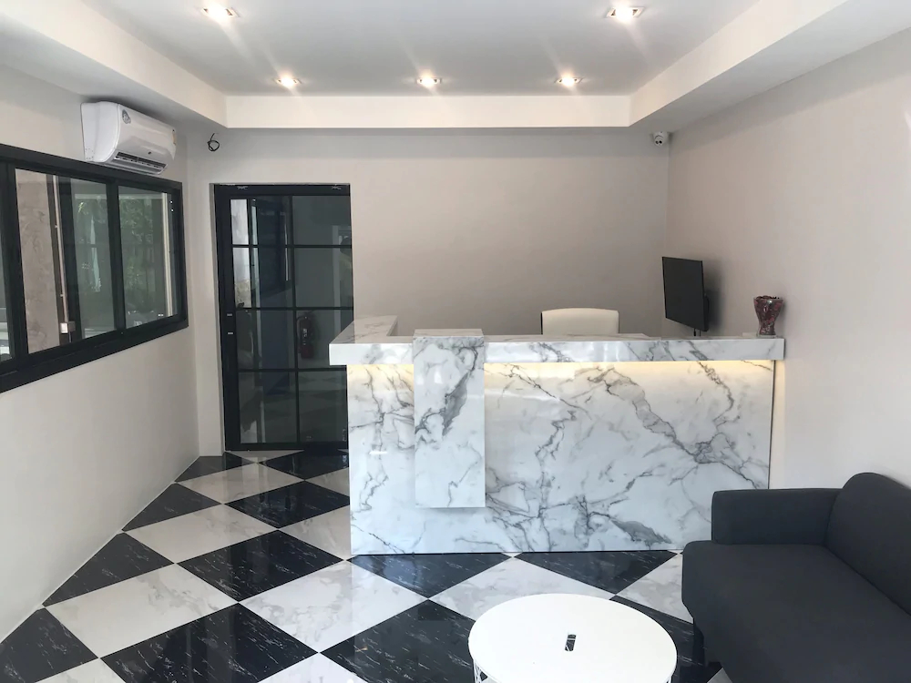 9TY Hotel