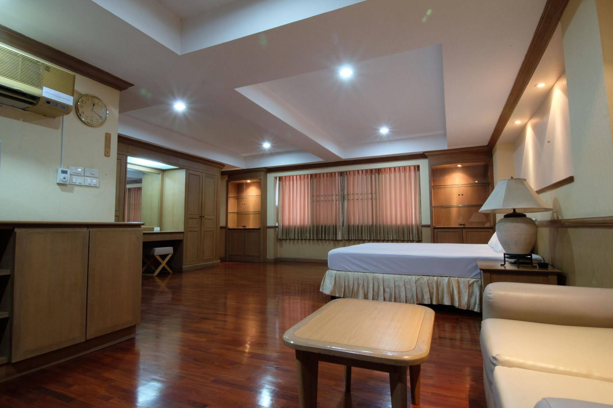 Alameda Suites Apartment