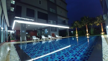 Apple Holiday Inn