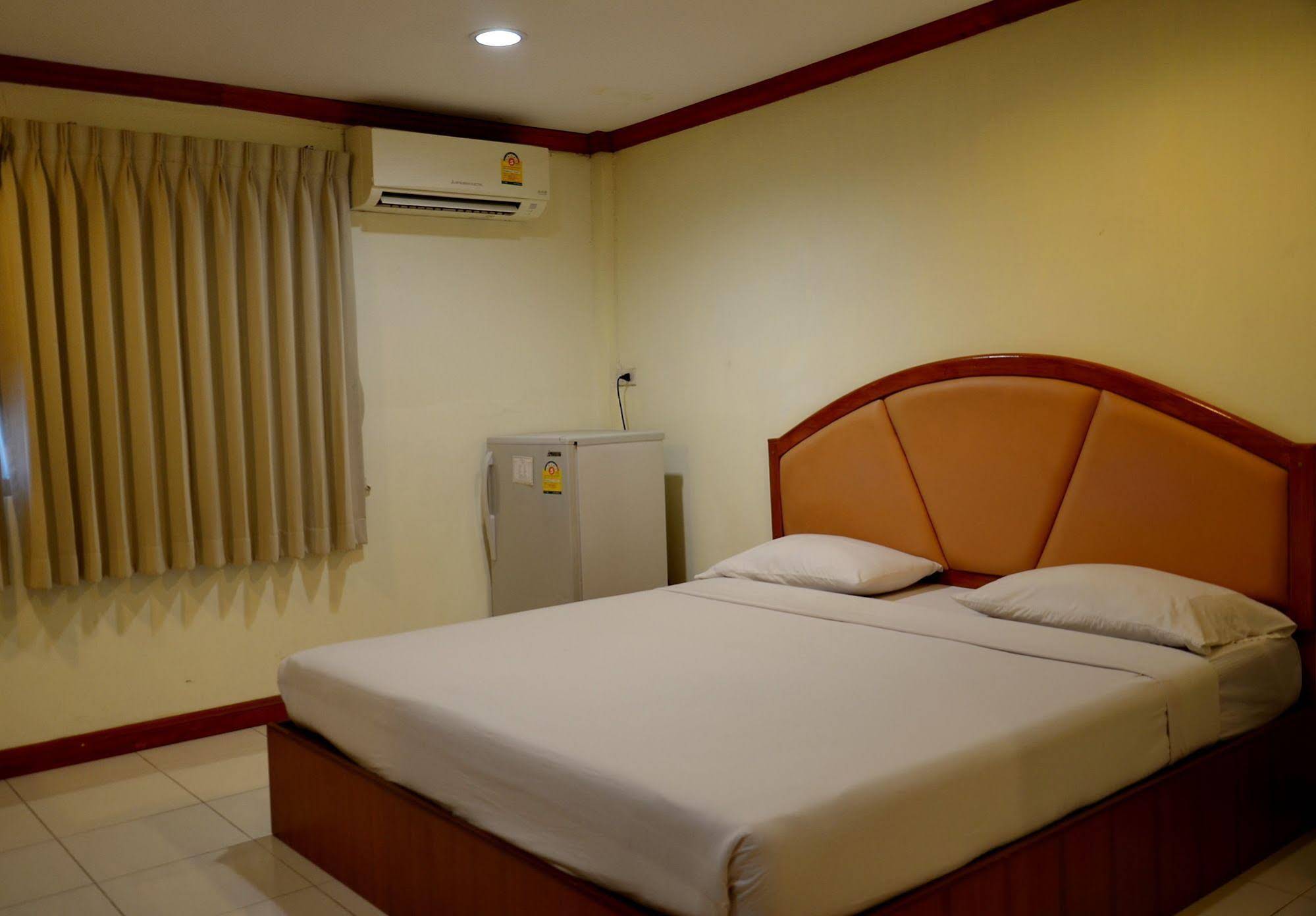 At Bangkok Hotel