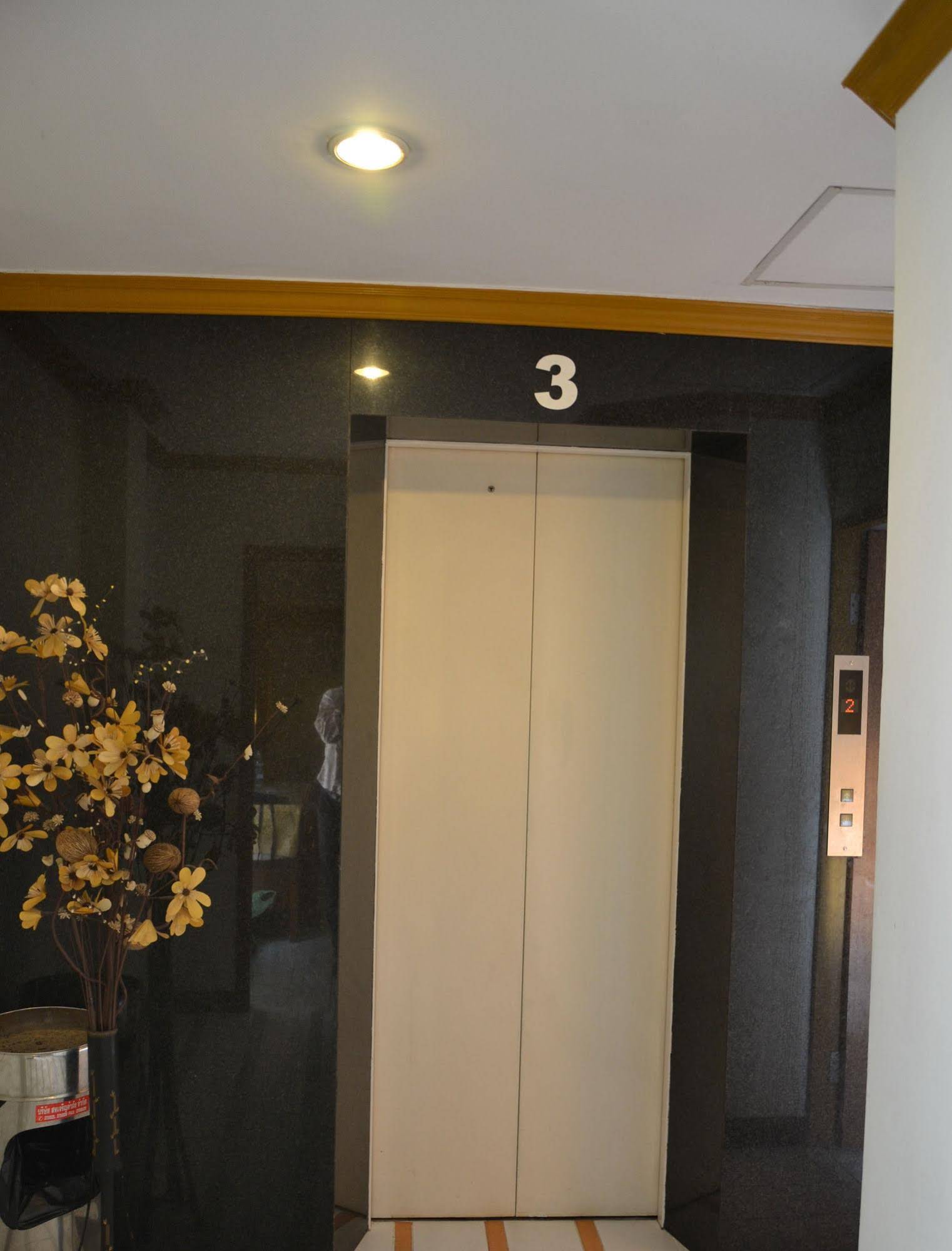 At Bangkok Hotel