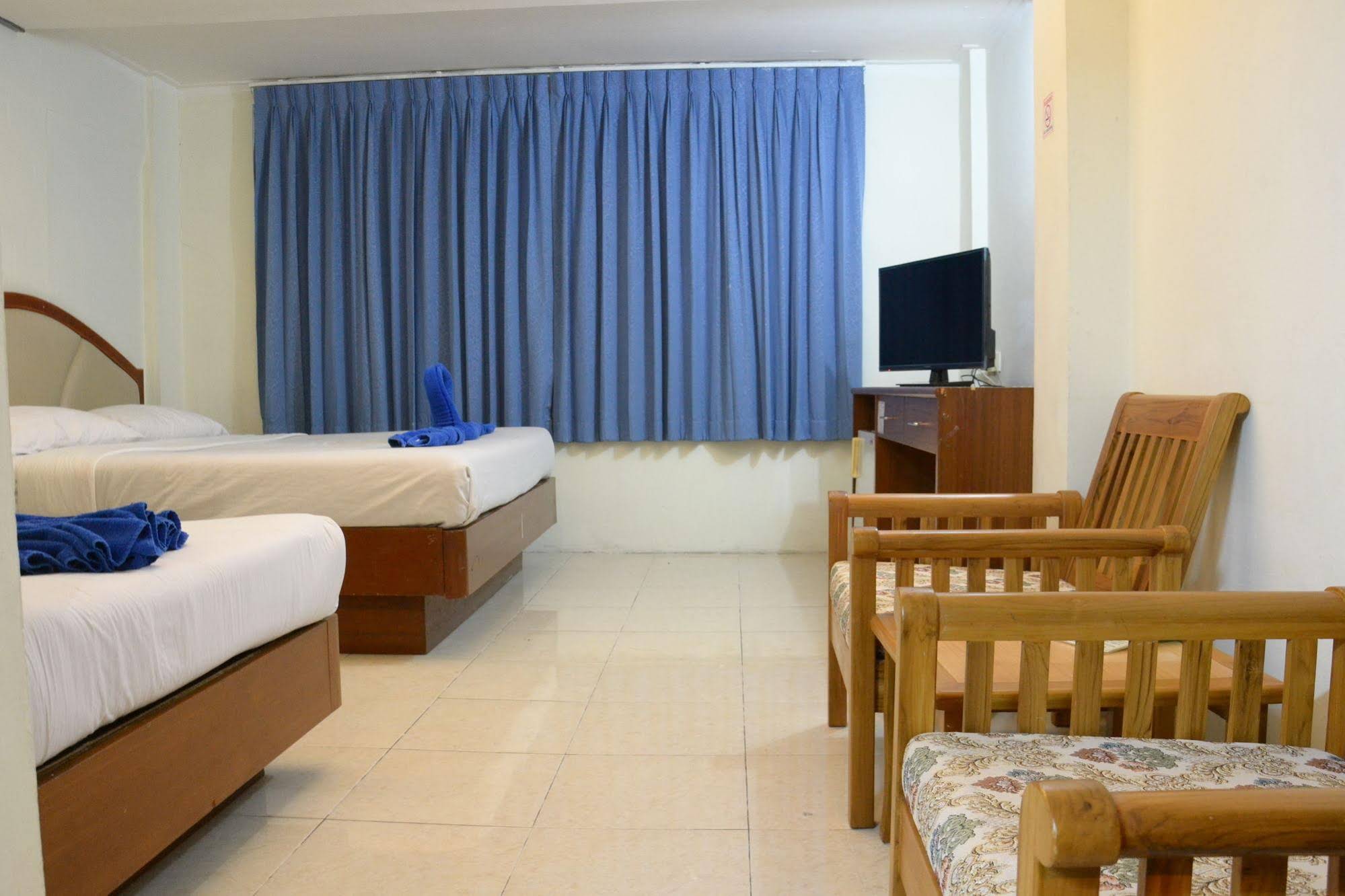 At Bangkok Hotel