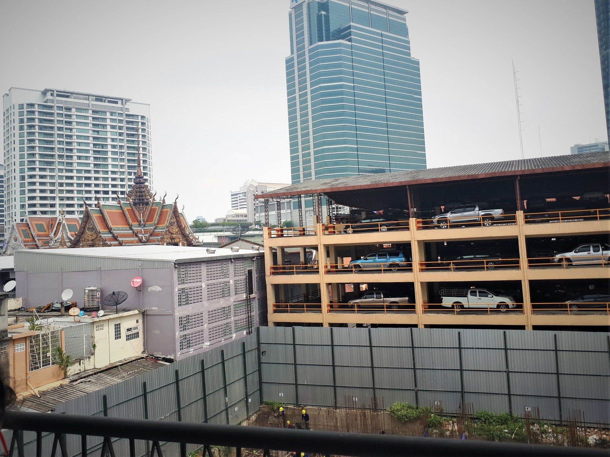 Bed By City Surawong Patpong Hotel