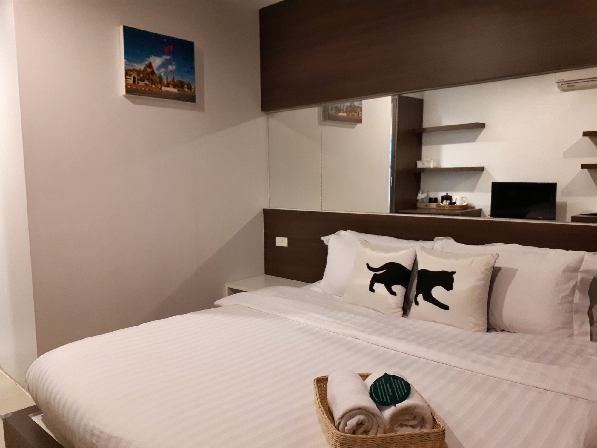 Bed By City Surawong Patpong Hotel