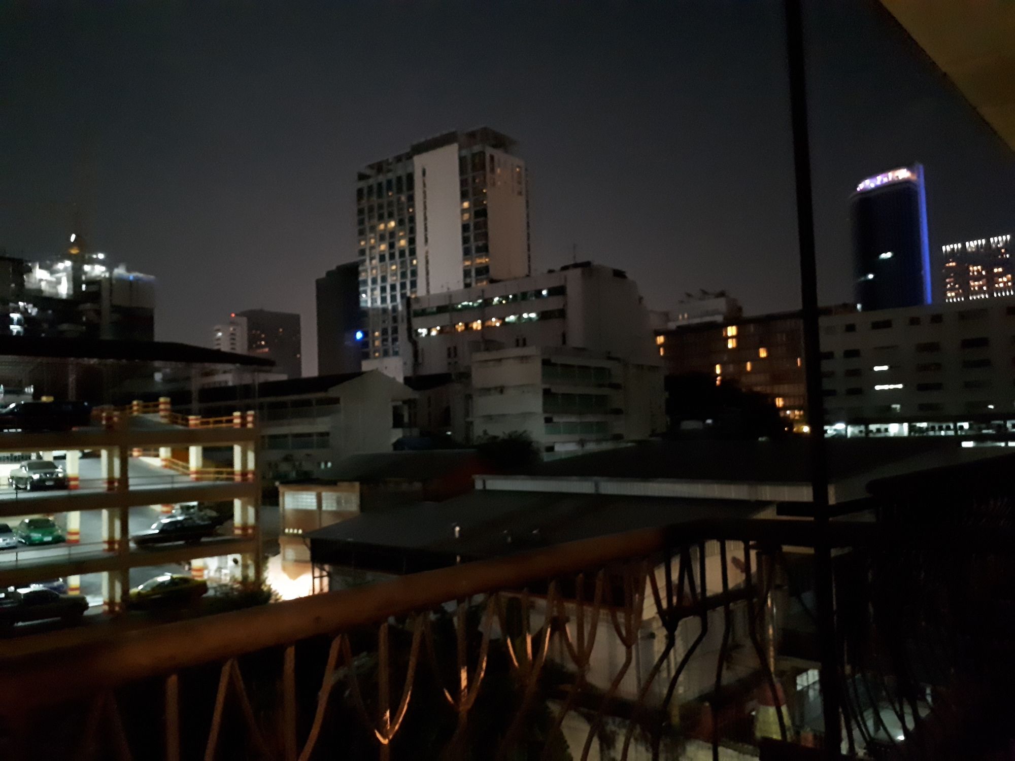 Bed By City Surawong Patpong Hotel