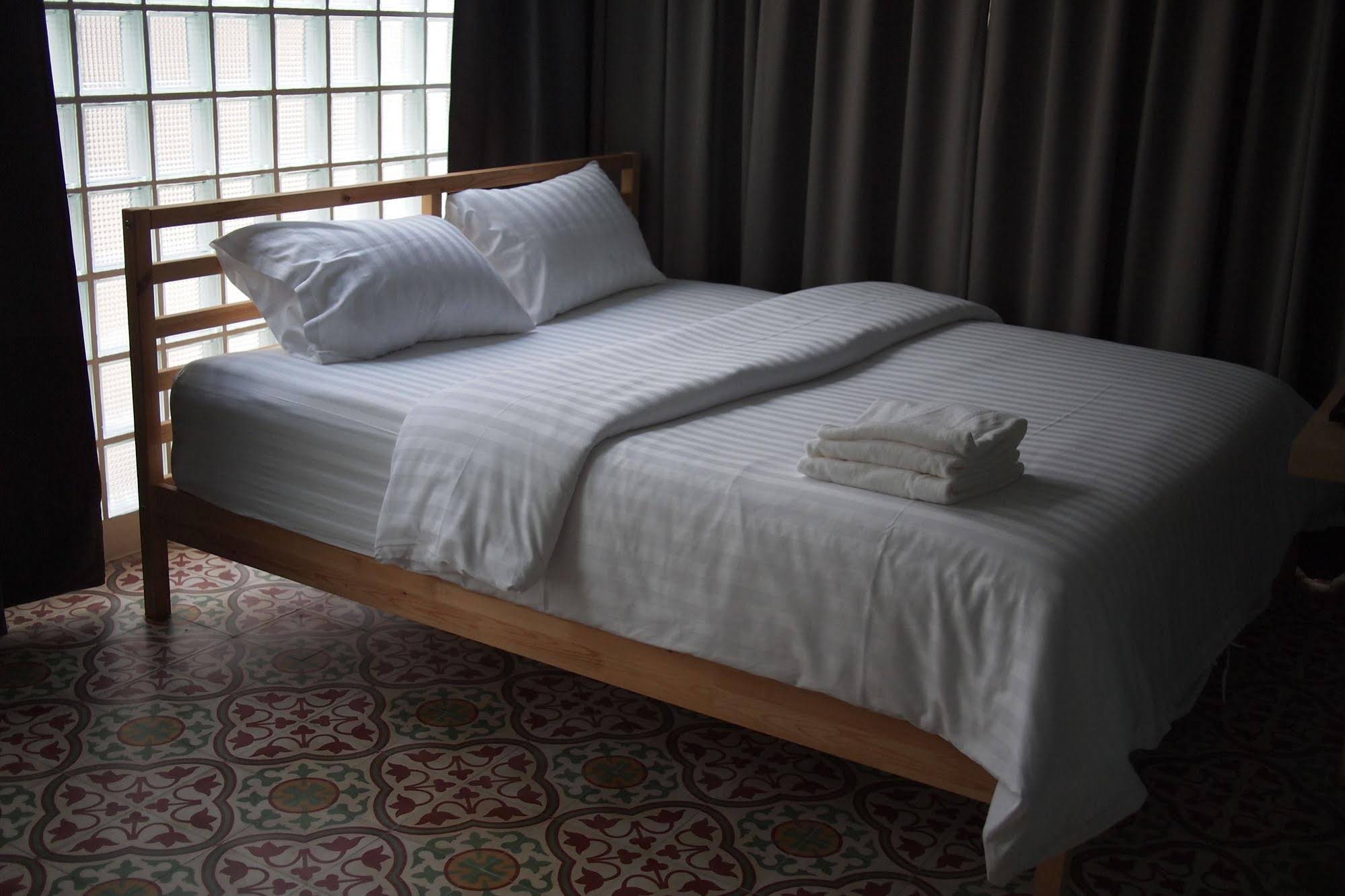 C40Winks Hostel