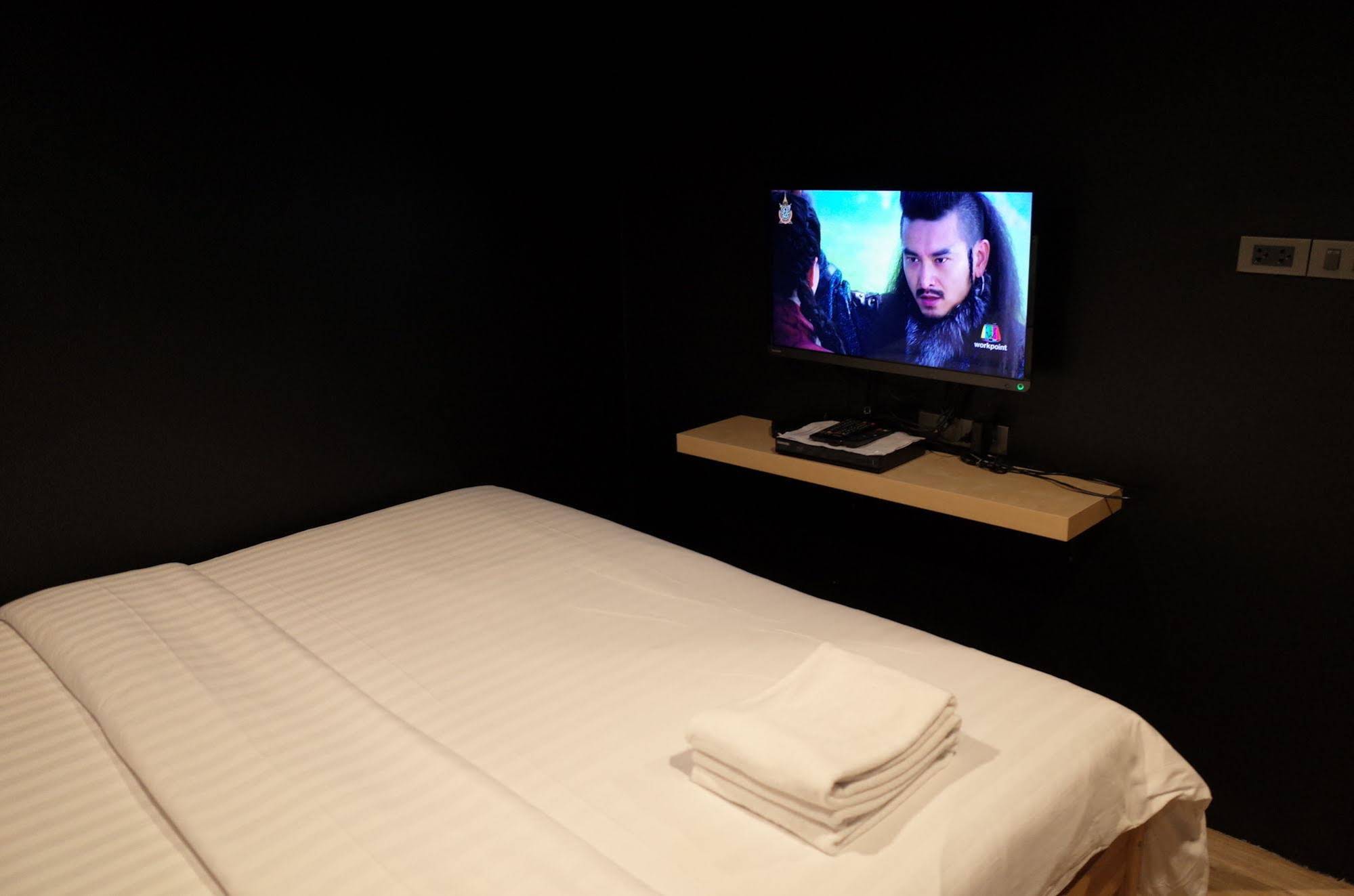 C40Winks Hostel