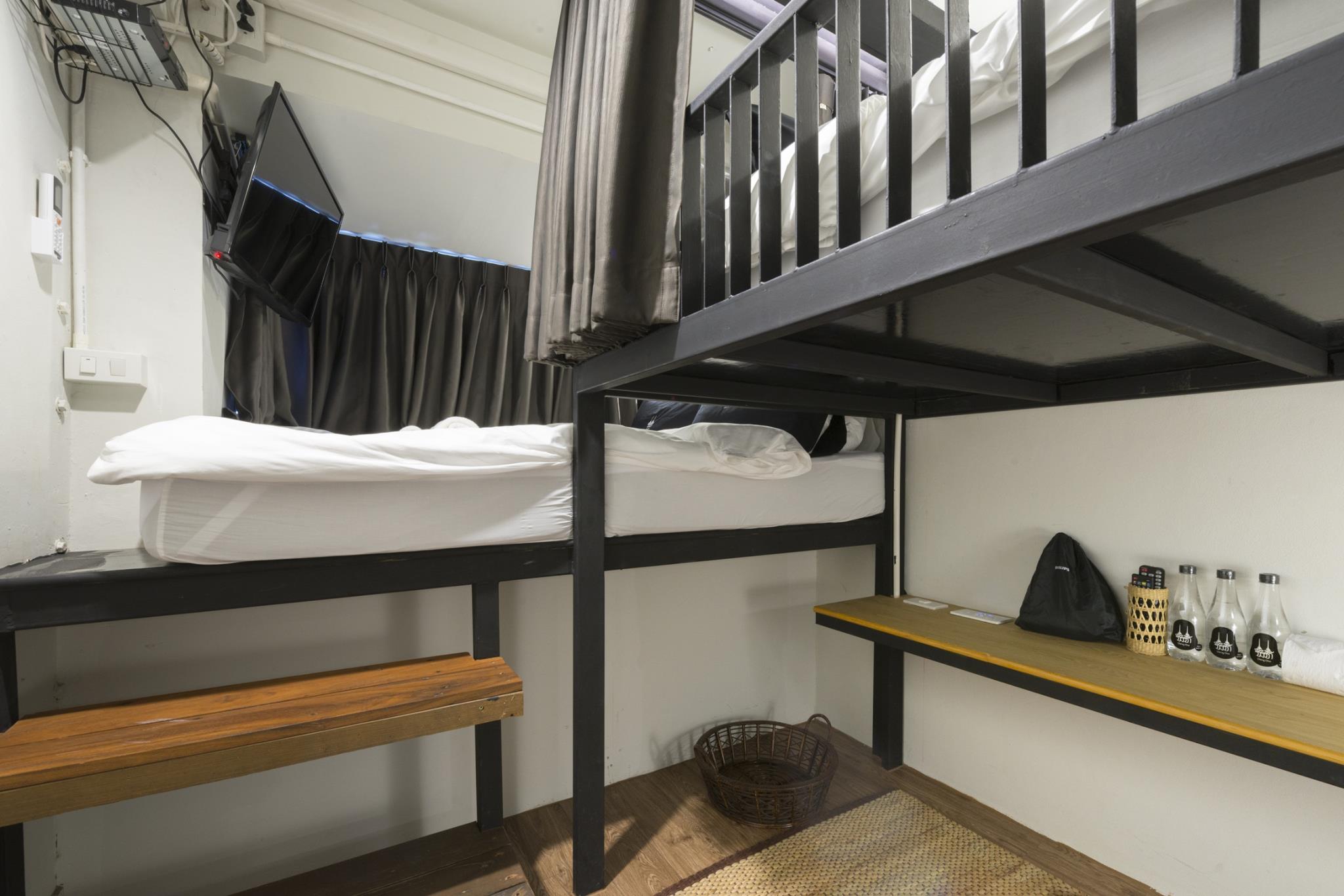 Chingcha Bangkok Hostel