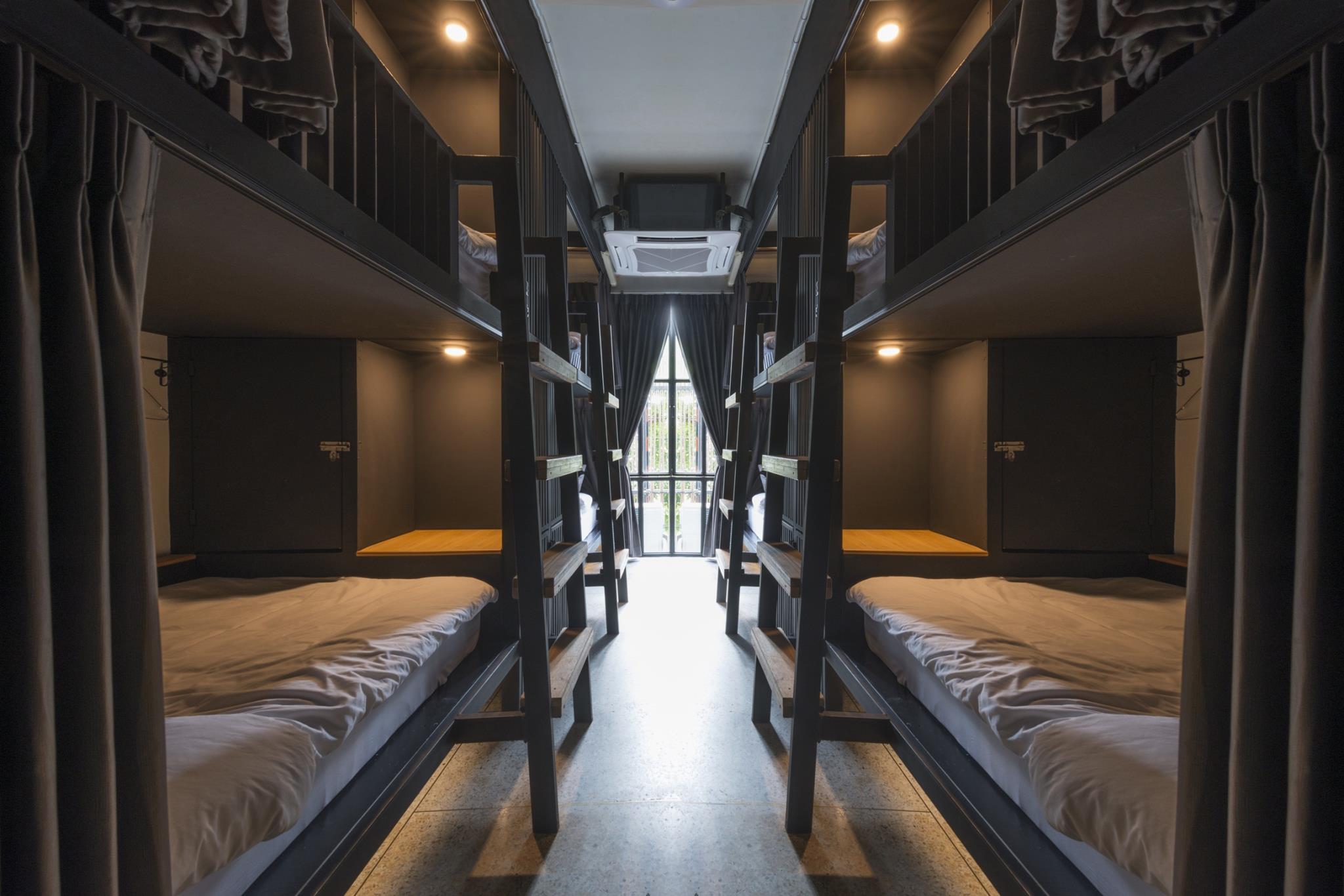 Chingcha Bangkok Hostel