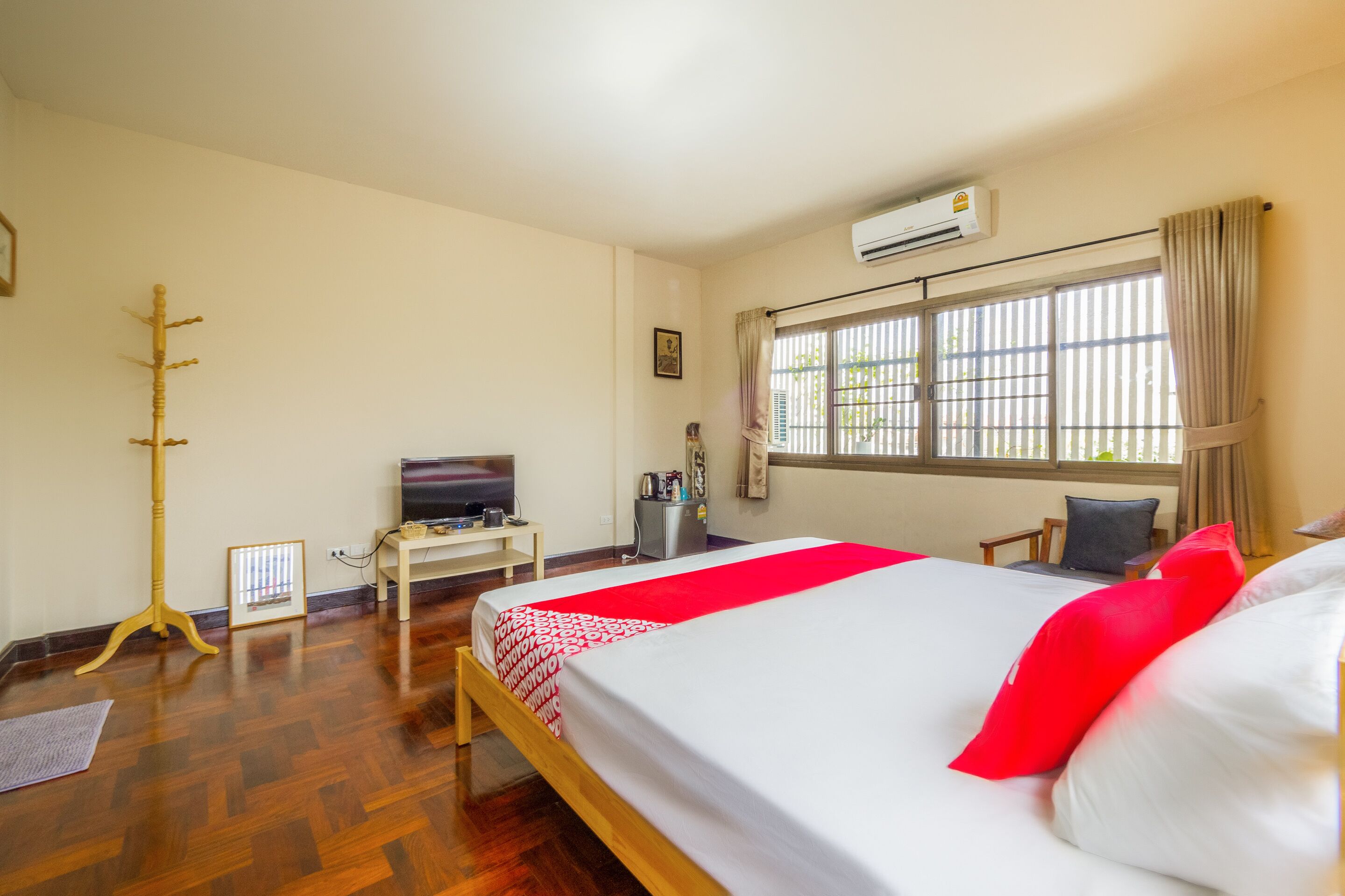 Chom's House at Sapanmai by Oyo Rooms
