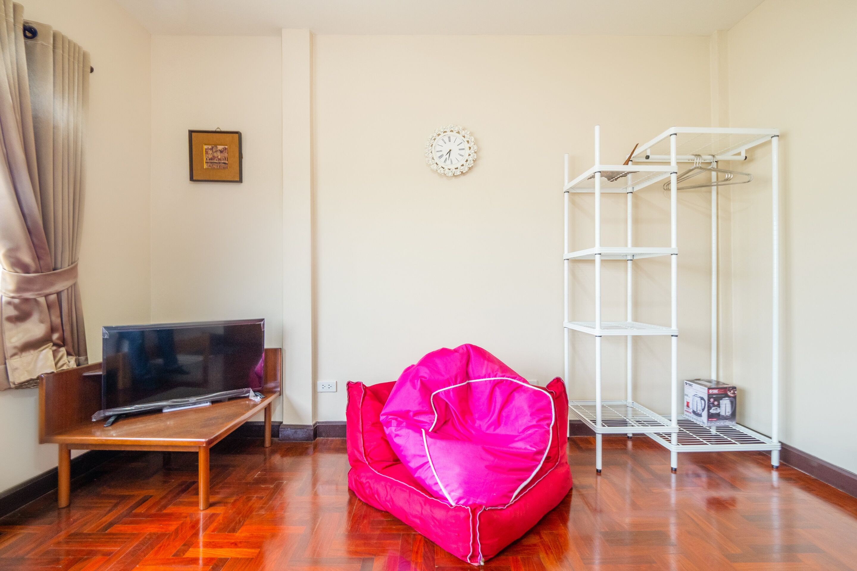 Chom's House at Sapanmai by Oyo Rooms