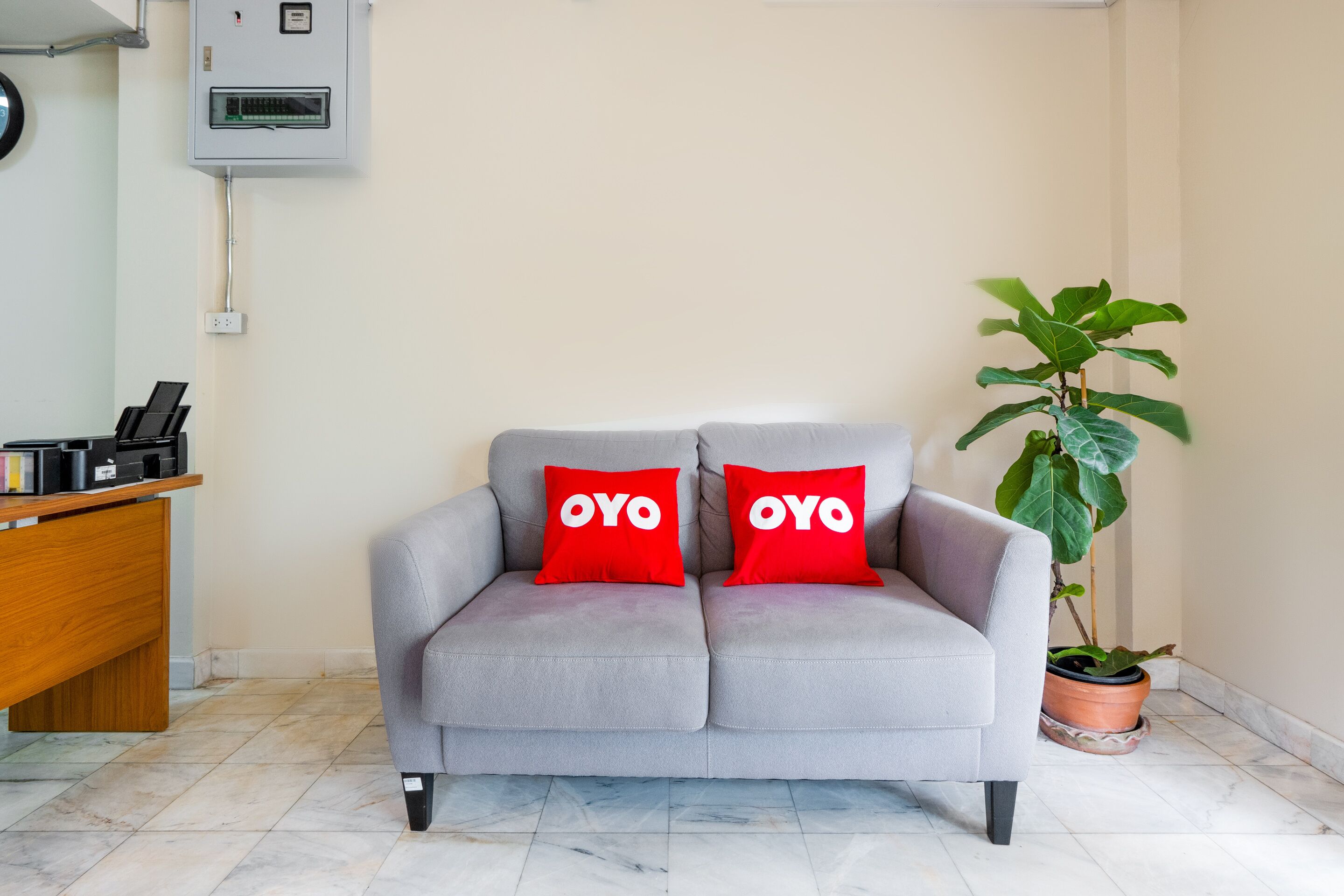 Chom's House at Sapanmai by Oyo Rooms