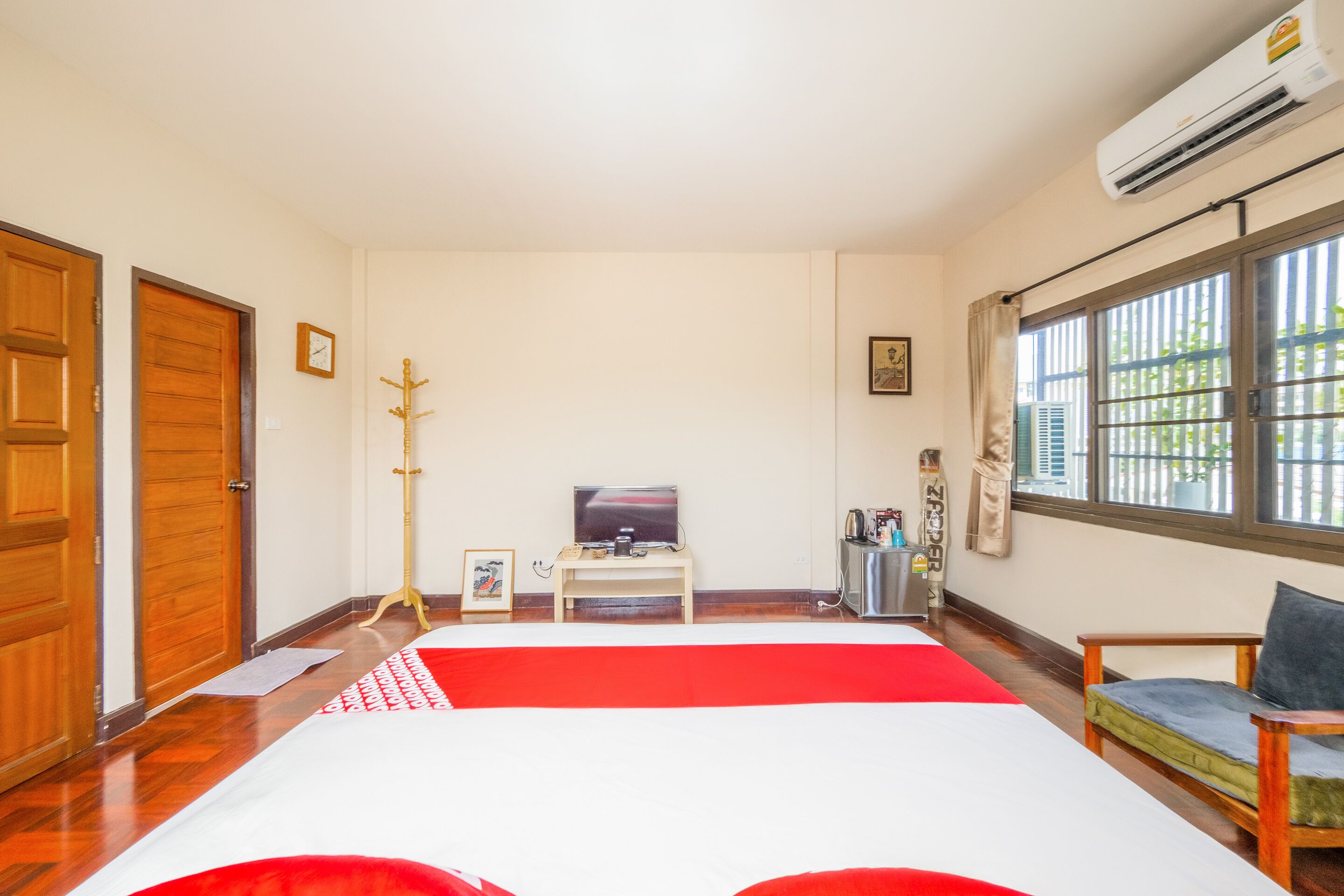 Chom's House at Sapanmai by Oyo Rooms