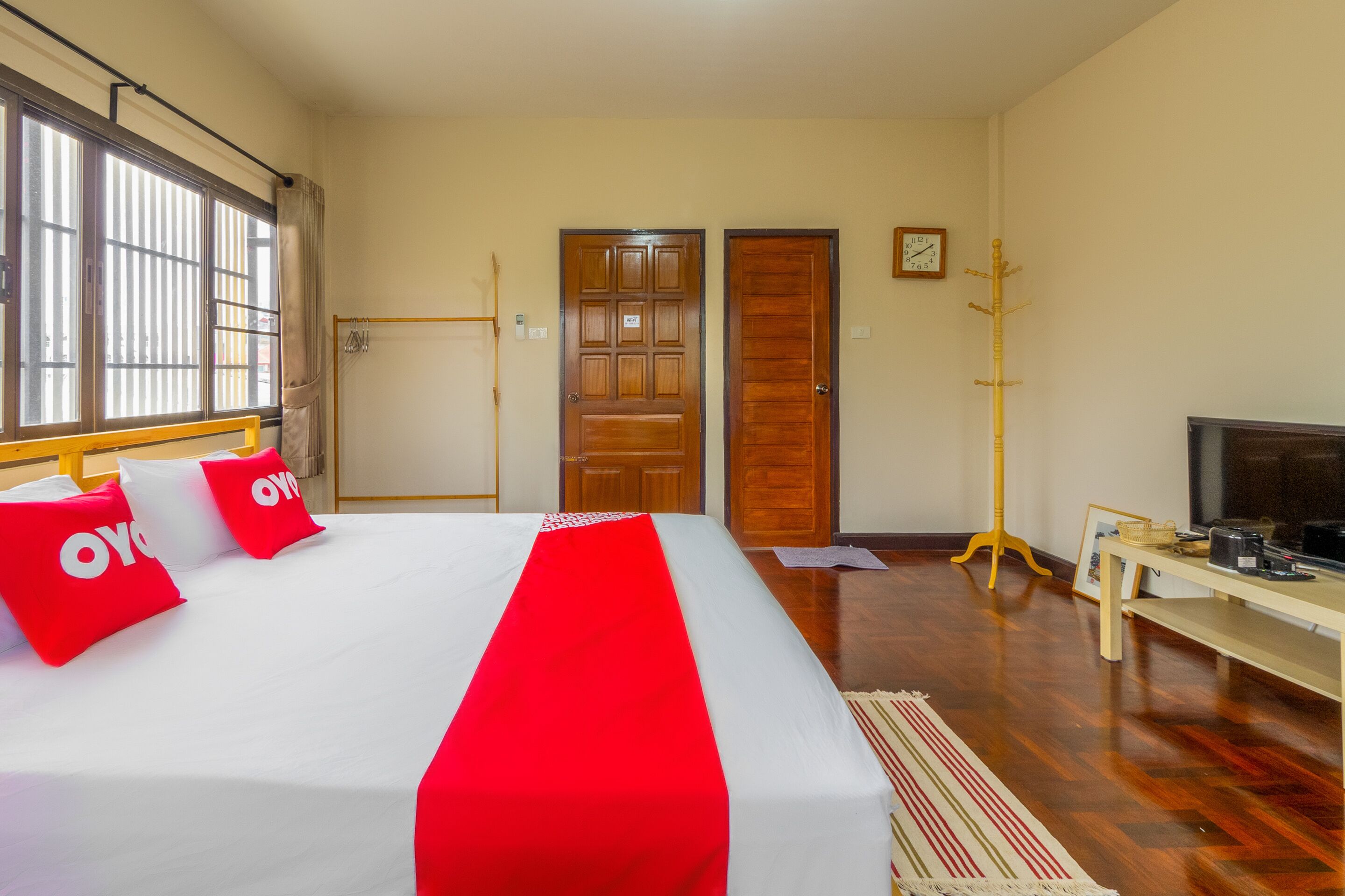 Chom's House at Sapanmai by Oyo Rooms