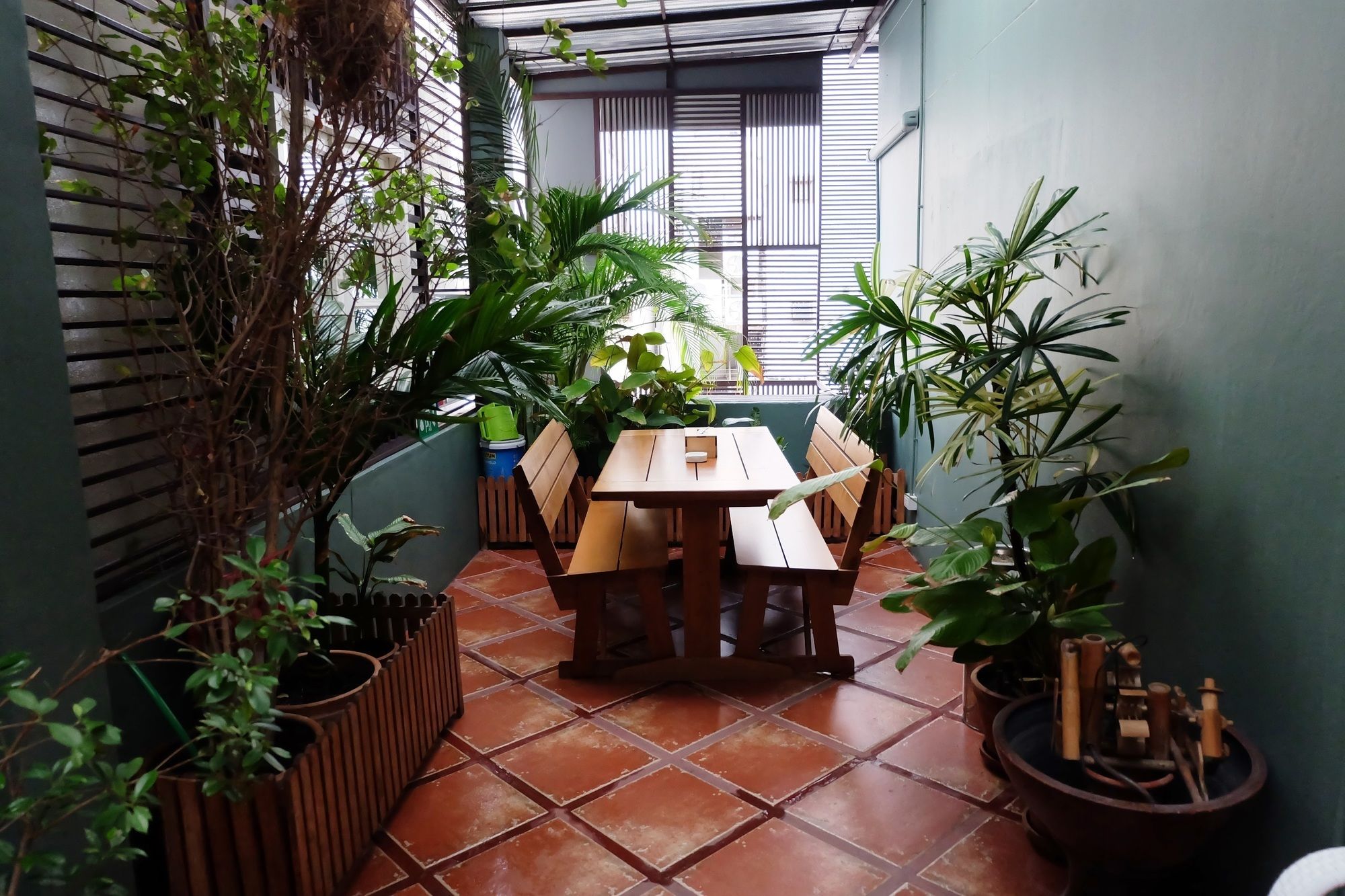 Cozy @ 9 Hotel & Kitchen