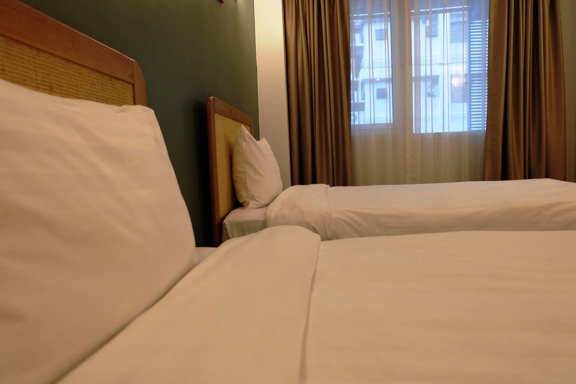 Cozy @ 9 Hotel & Kitchen