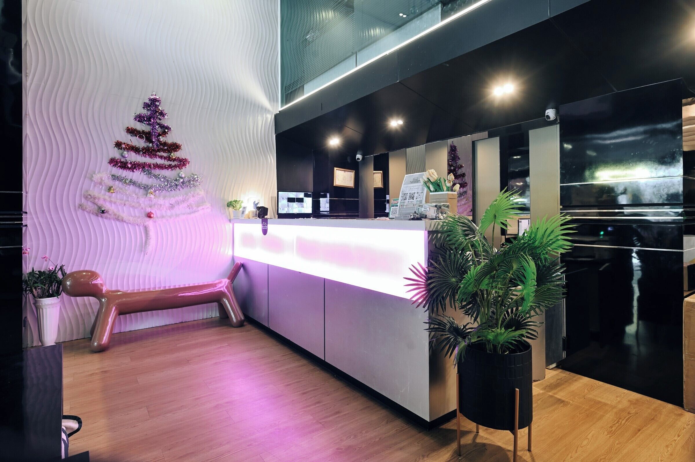 Deco Lux Hotel
