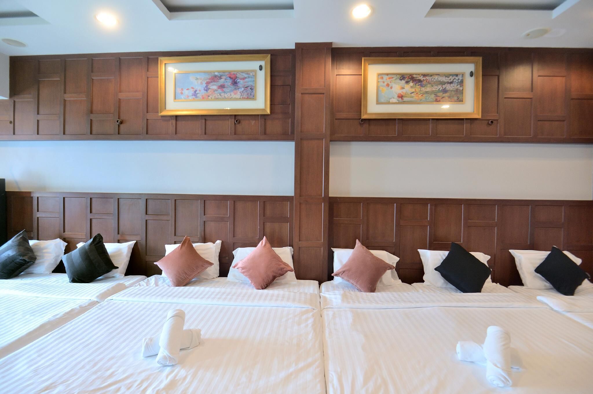 Deco Lux Hotel