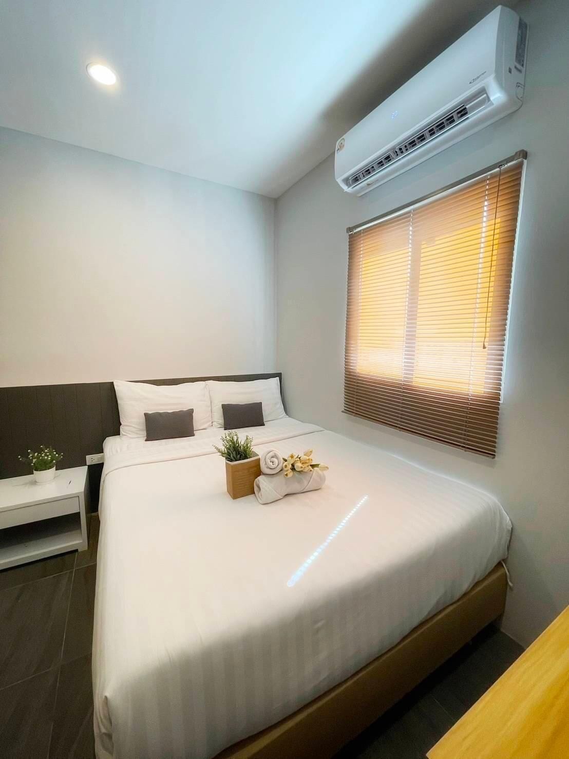 Deco Lux Hotel