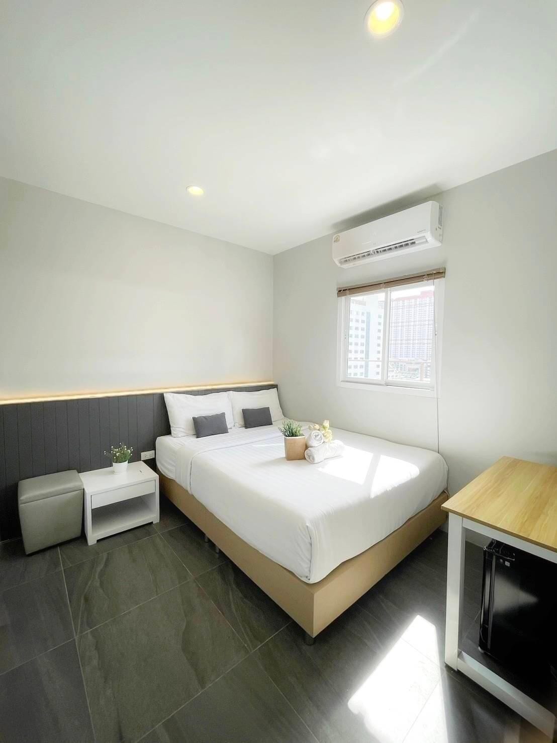 Deco Lux Hotel
