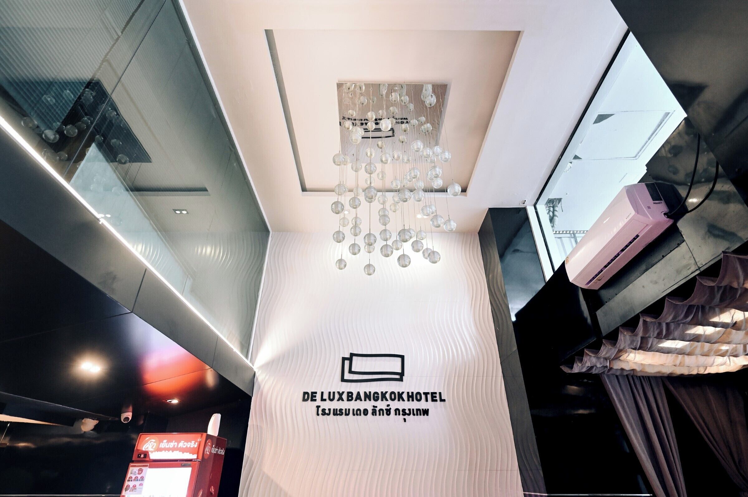 Deco Lux Hotel