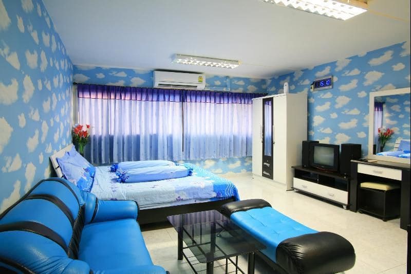 Deluxe at Popular Condo