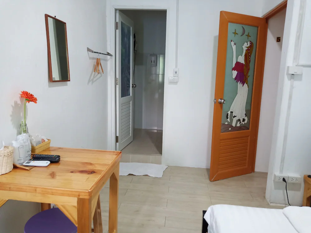 D House Hostel
