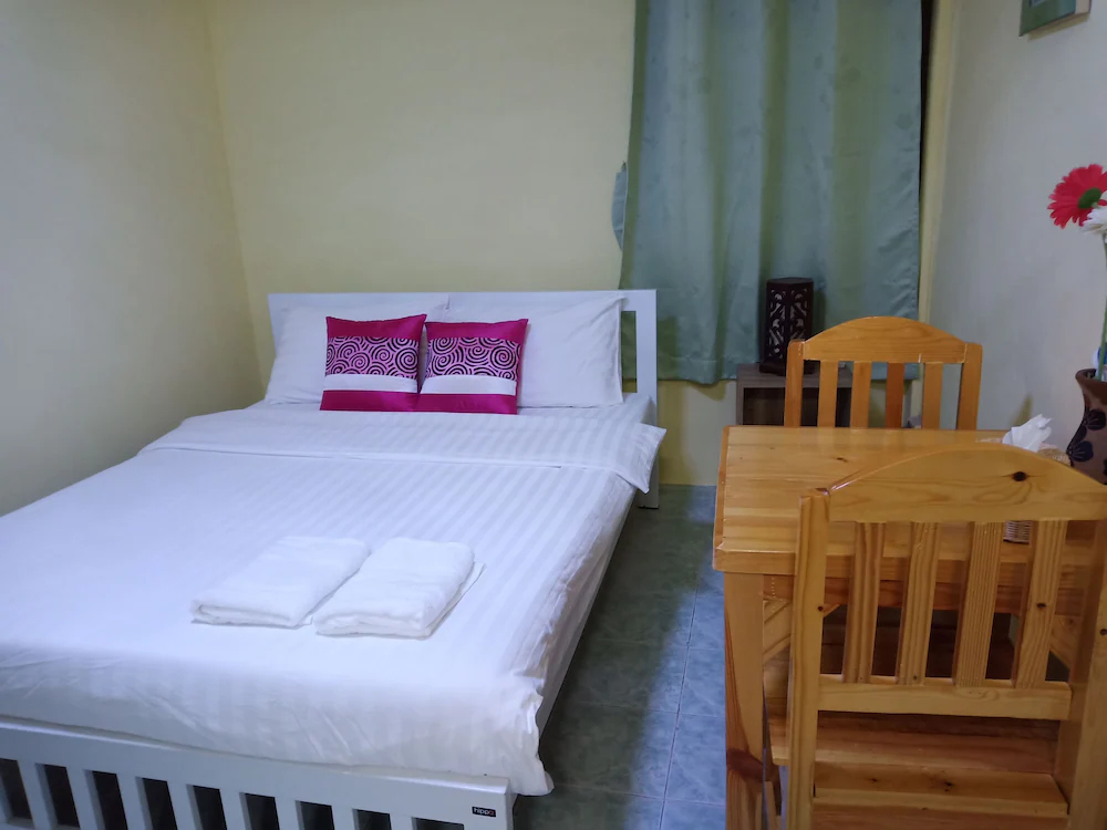 D House Hostel