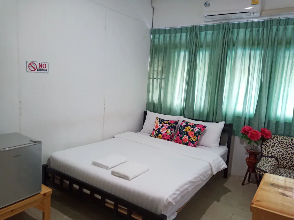 D House Hostel
