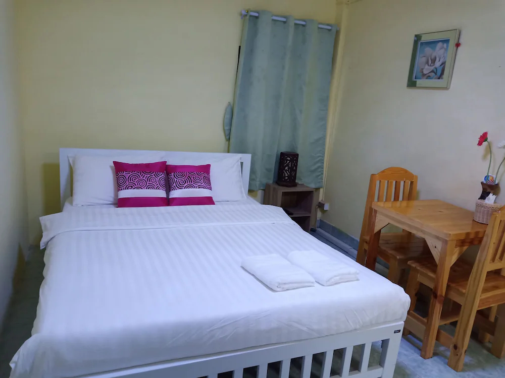 D House Hostel