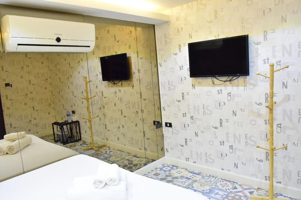 Double Five Hostel
