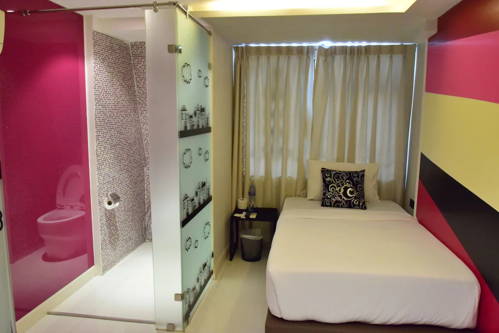 Double Five Hostel