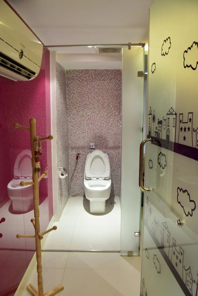 Double Five Hostel