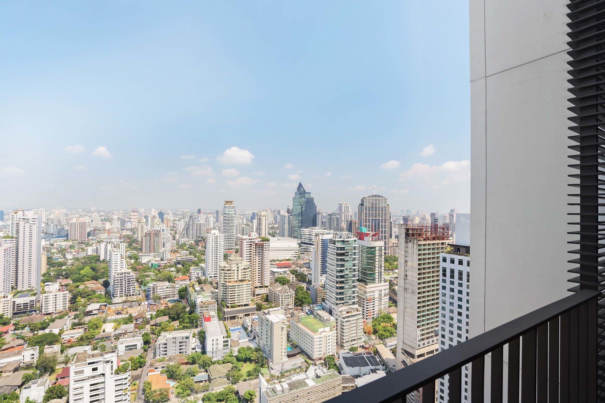Edge sukhumvit 23